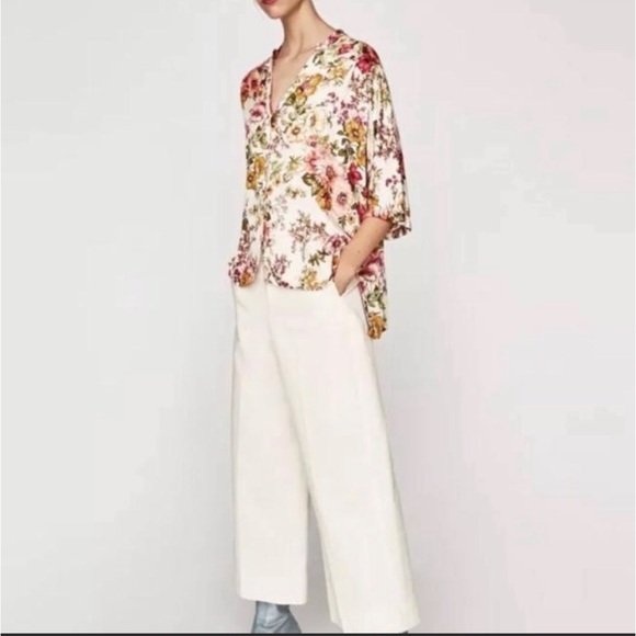 Zara | Floral blouse - Picture 2 of 8